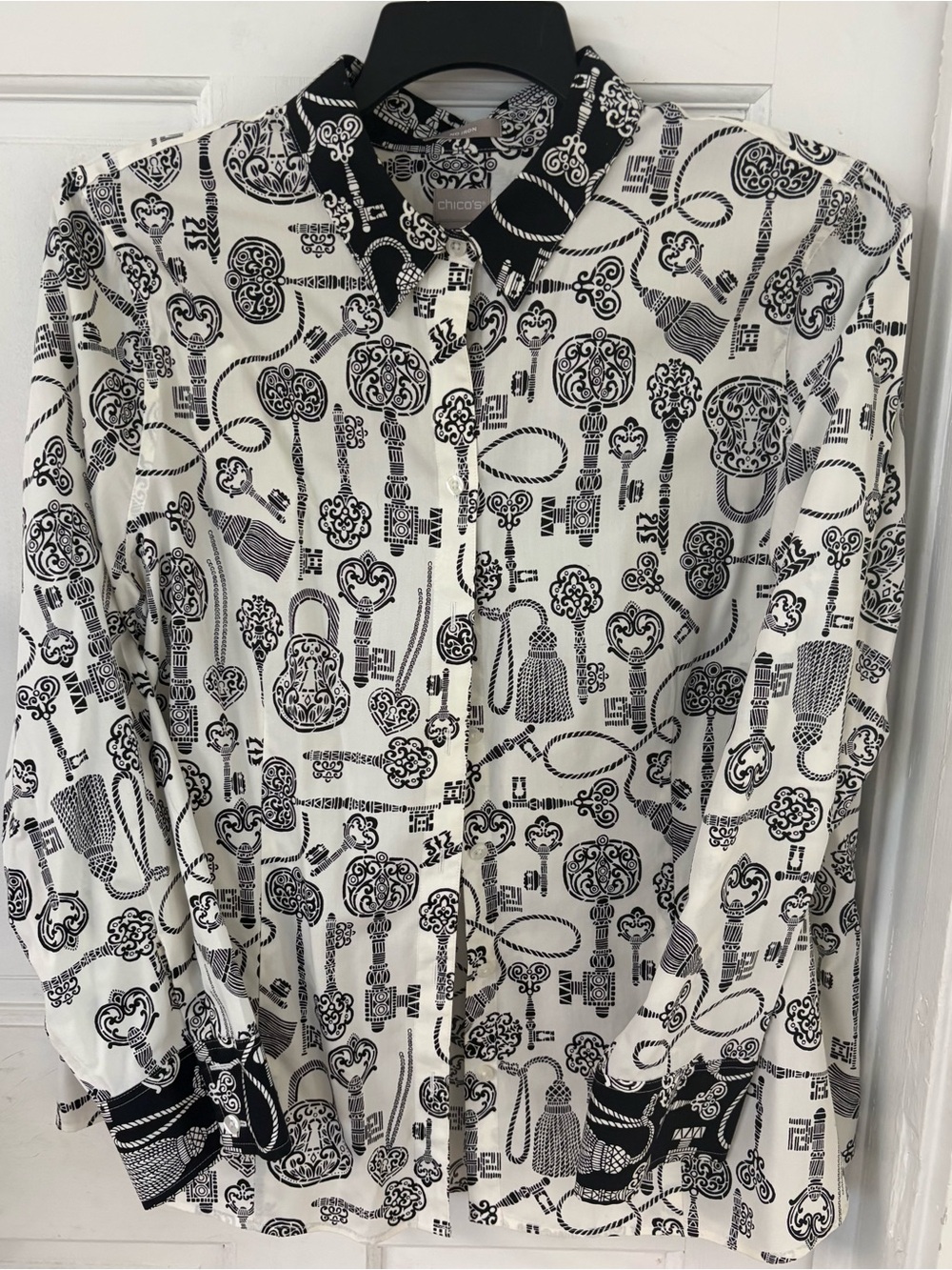 Chico's Black and White Key Motif Top